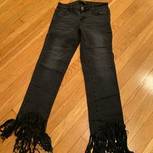 Black frayed jeans
